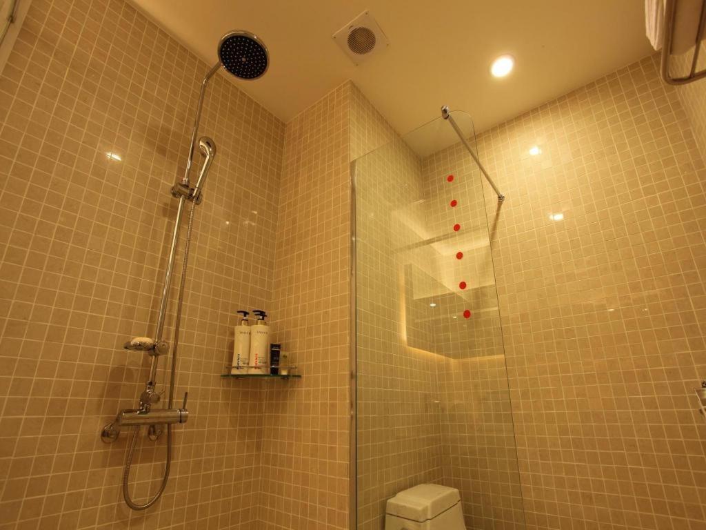 Yuwon Hotel