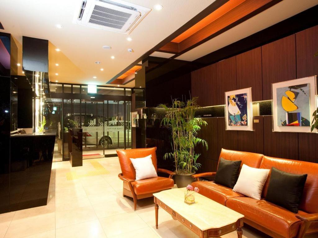 Yuwon Hotel *